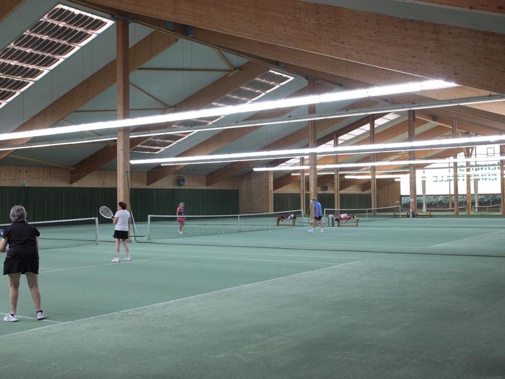 LED Tubes fuer Tennishallen